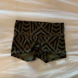 Lulu shorts